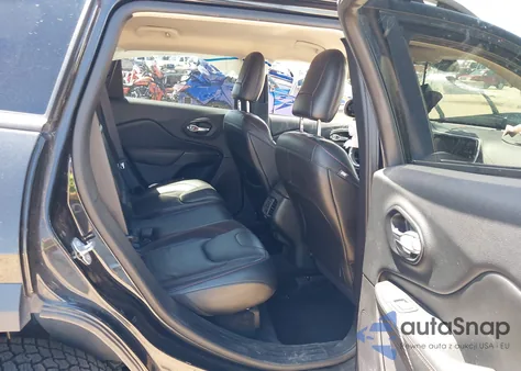 2016 Jeep Cherokee Trailhawk from USA, damaged, VIN 1C4PJMBS6GW123827